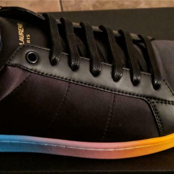 Saint Laurent Ombre Low-Top Leather Sneakers - Picture 5 of 6